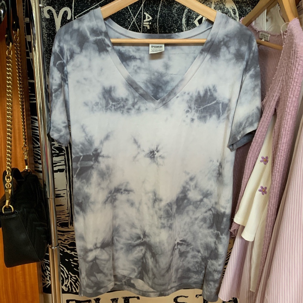 Victoria’s Secret PINK tie dye t-shirt